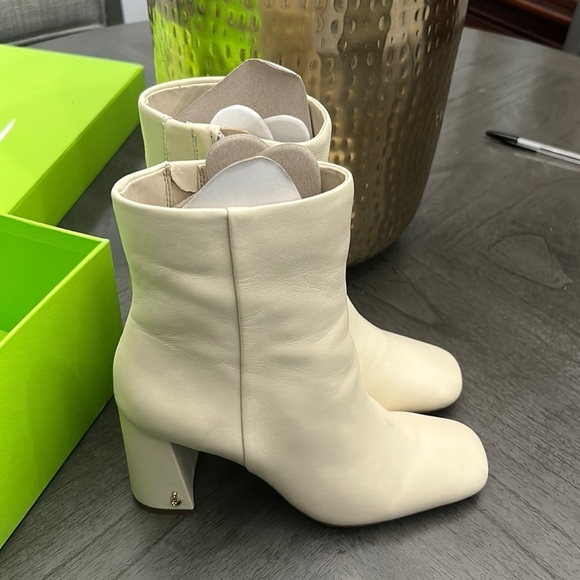 SAM EDELMAN CODIE ANKLE BOOTIE (WIDE) - Picture 7 of 11